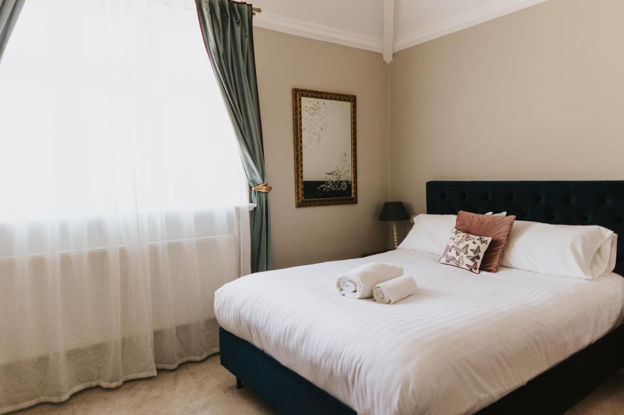 Healing Manor Hotel Grimsby Bagian luar foto