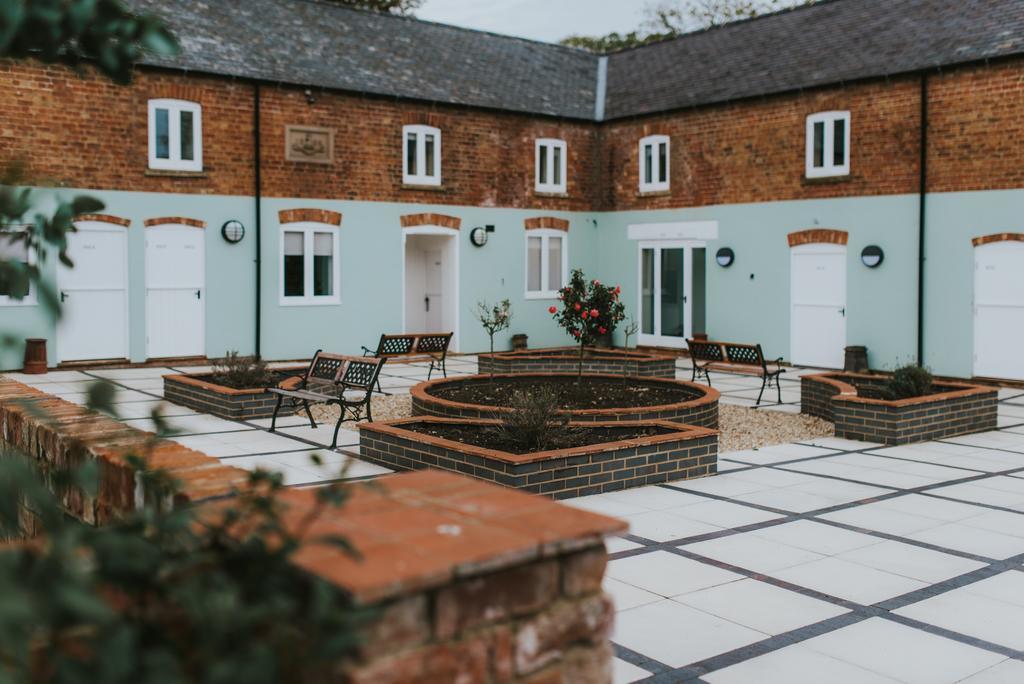 Healing Manor Hotel Grimsby Bagian luar foto
