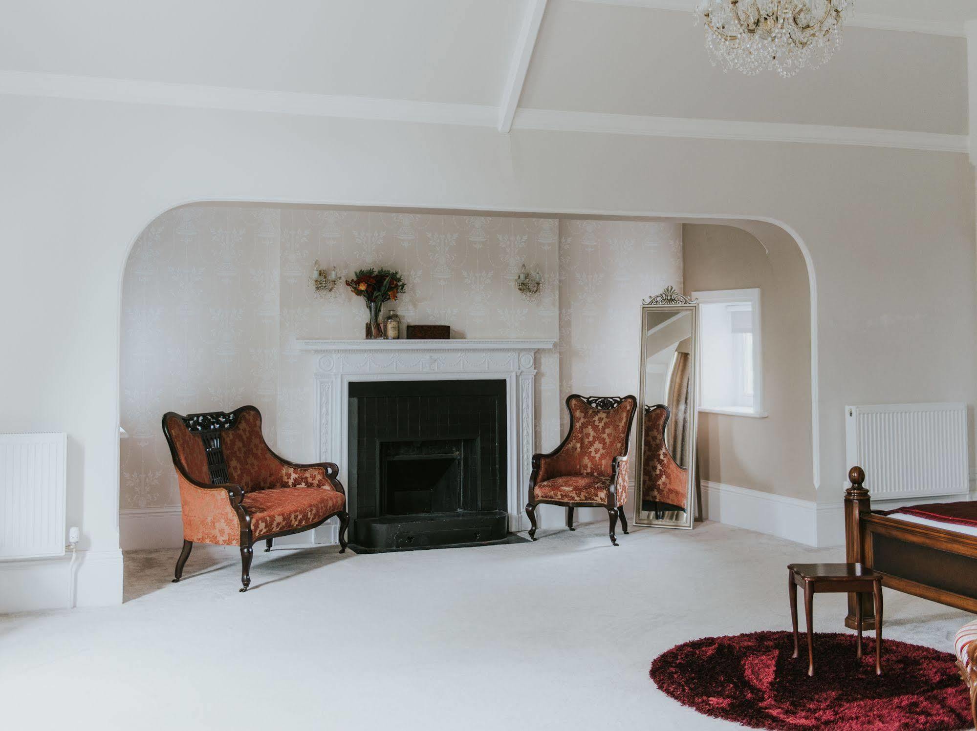 Healing Manor Hotel Grimsby Bagian luar foto