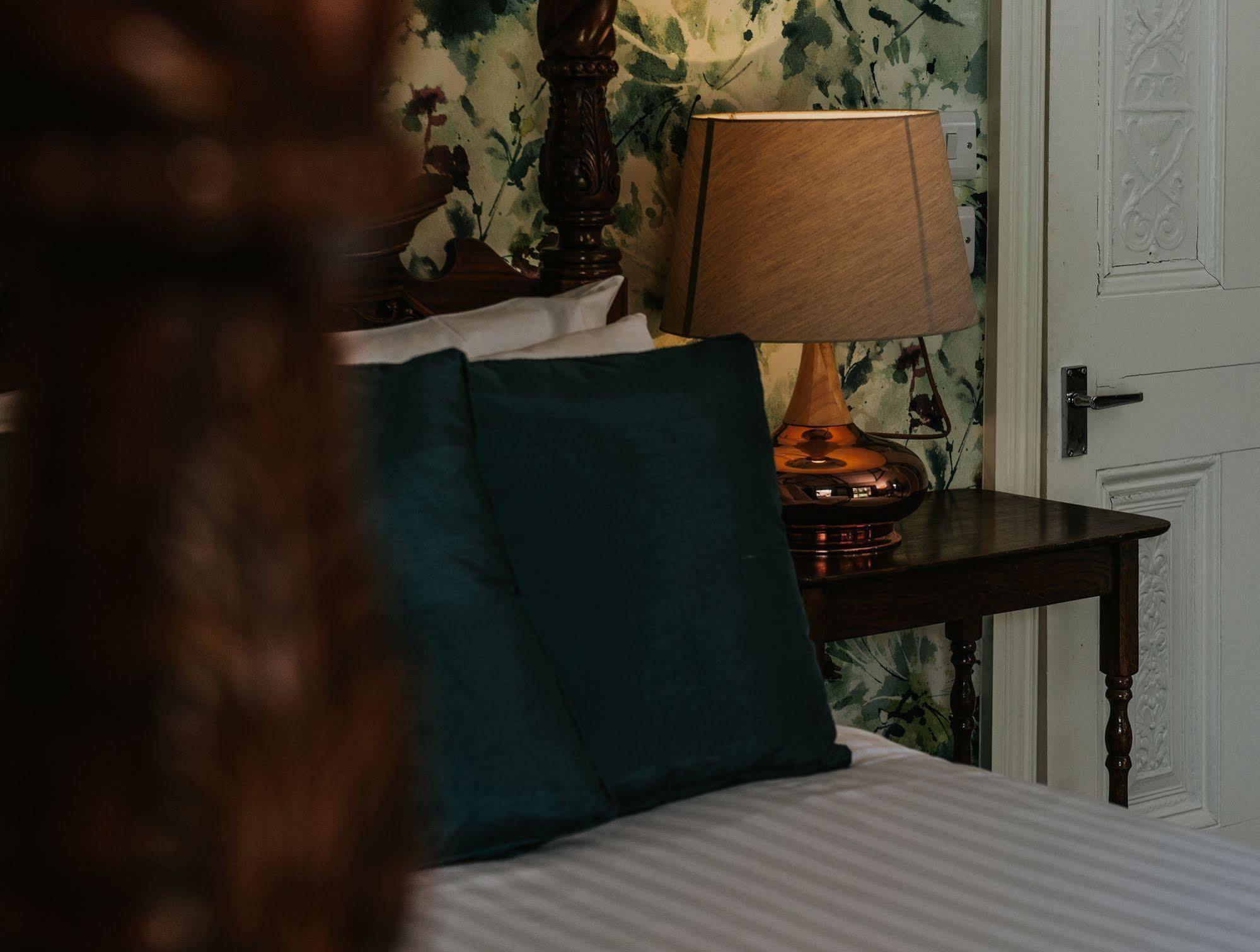 Healing Manor Hotel Grimsby Bagian luar foto